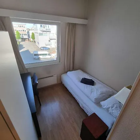 Folkehogskule Sommarhotell Leirvik Hotel