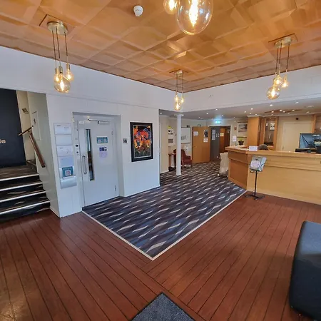 Folkehogskule Sommarhotell Leirvik Hotell *