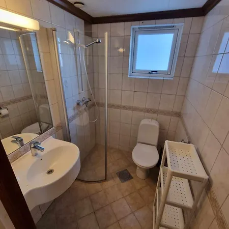 호텔 Folkehogskule Sommarhotell Leirvik