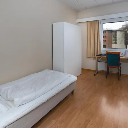 Folkehogskule Sommarhotell Leirvik 호텔 *