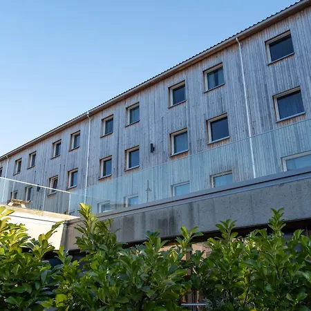 Folkehogskule Sommarhotell Leirvik Stord