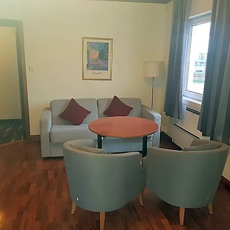 Folkehogskule Sommarhotell Leirvik * Stord