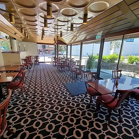 Folkehogskule Sommarhotell Leirvik * Stord