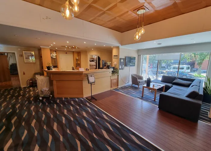 Folkehogskule Sommarhotell Leirvik Hotel