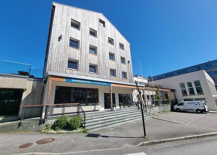 Hotel Folkehogskule Sommarhotell Leirvik *