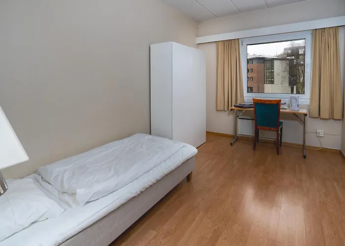 Folkehogskule Sommarhotell Leirvik Hotel *