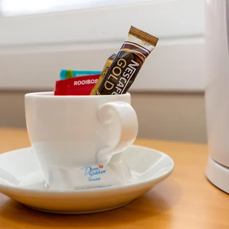 Folkehogskule Sommarhotell Leirvik * Stord